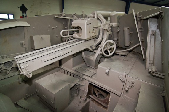 САУ Wespe (Оса). Вид внутри боевого отделения. Mus&eacute;e des Blind&eacute;s